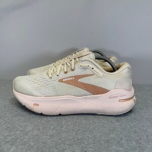 Brooks Ghost Max Womens Shoes Size 8 Cream & Pink Running Sneakers 1203951B135